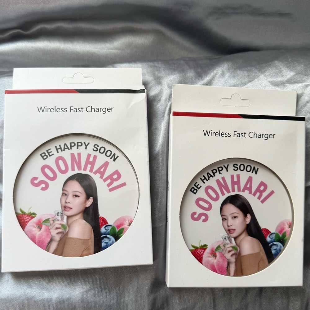 NEW Black Pink Jenny Soonhari Wireless Fast Charger